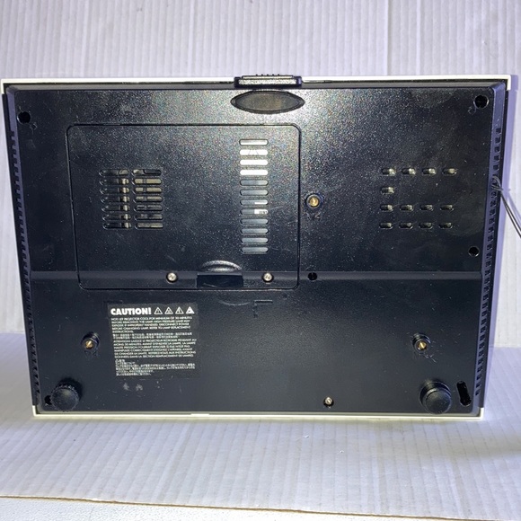 Optoma DLP projector EX532 (powers on- lamp light lit) as is - Picture 6 of 7